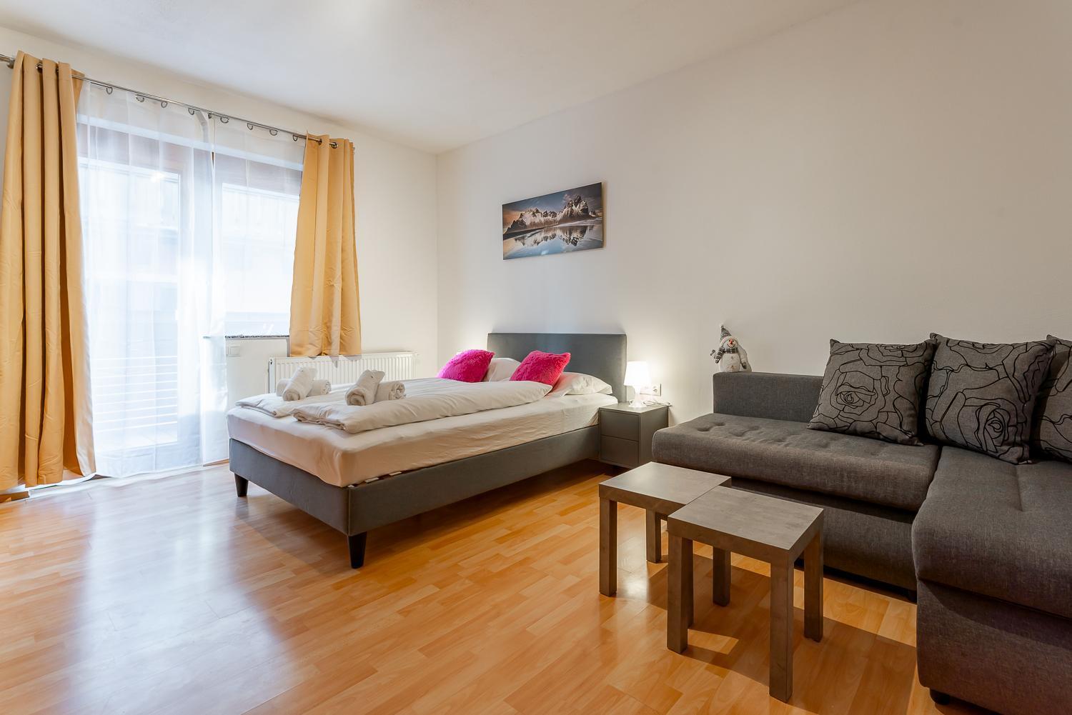 Xl Apartment